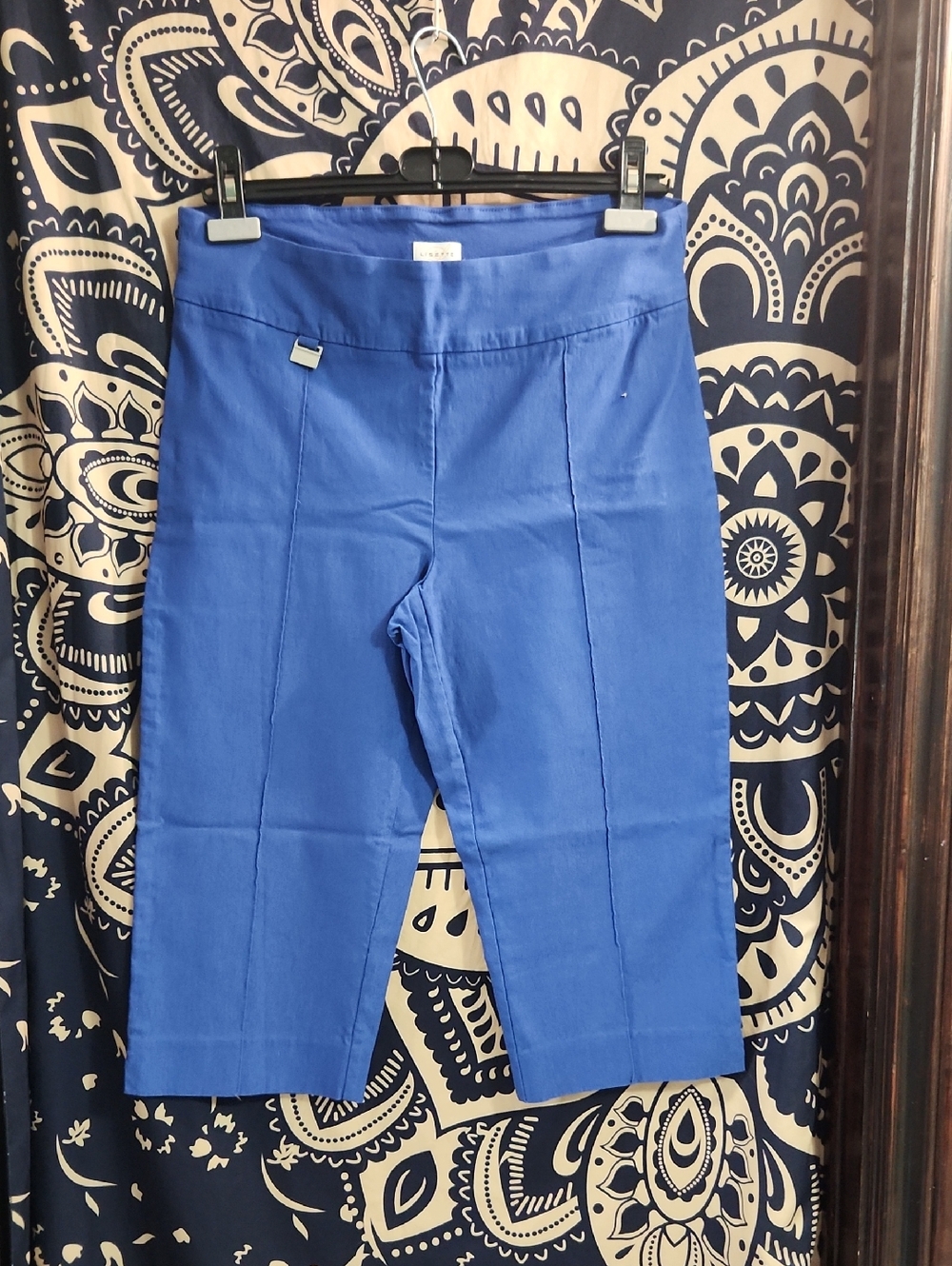 LISETTE Electric Blue Stretch Capri Pants